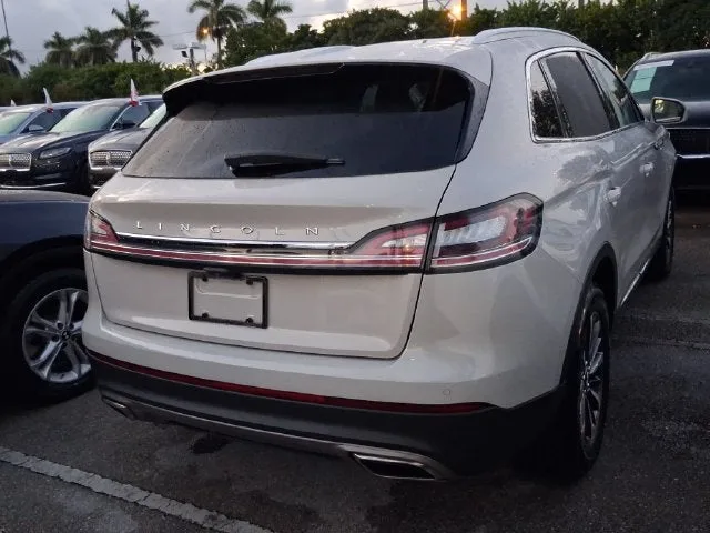 2023 Lincoln Nautilus Standard photo 4