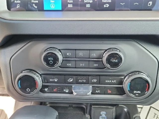 2025 Ford Bronco Outer Banks photo 25