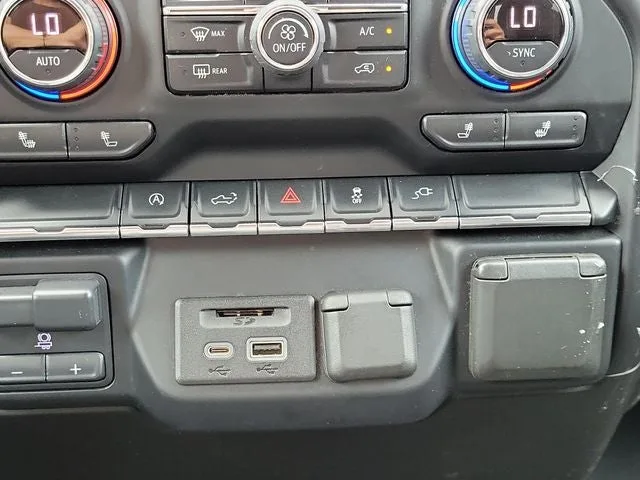 2020 Chevrolet Silverado 1500 LT photo 25