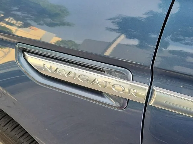 2018 Lincoln Navigator L Reserve photo 8