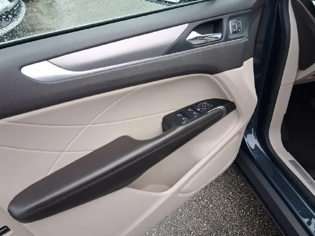 2019 Lincoln MKC Standard photo 13