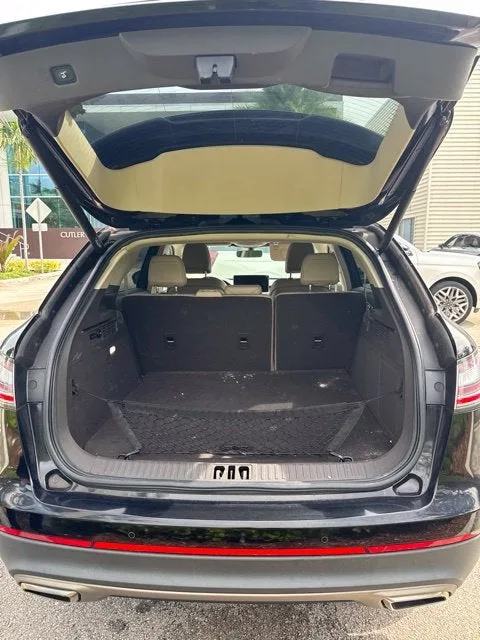 2022 Lincoln Nautilus Standard photo 17