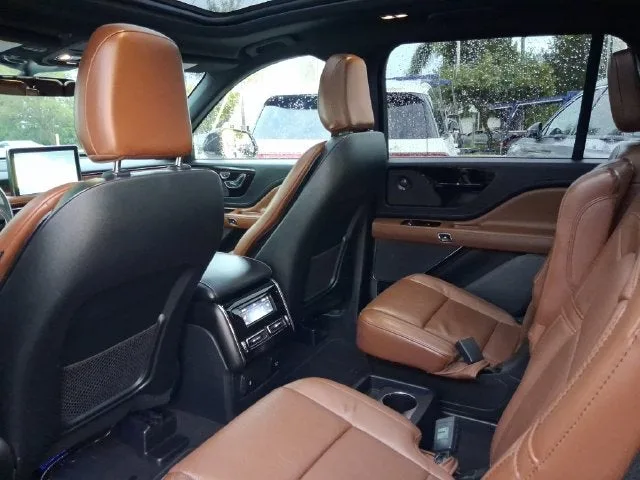 2021 Lincoln Aviator Reserve Premium photo 5