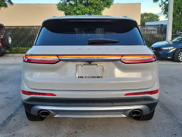 2022 Lincoln Corsair Standard photo 5