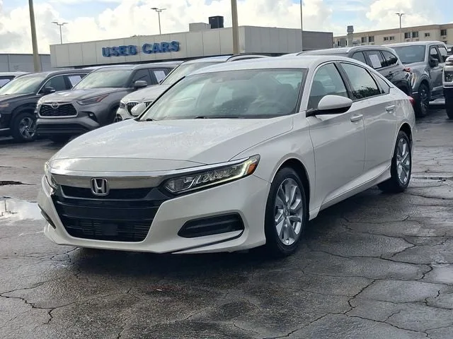 2018 Honda Accord LX photo 2