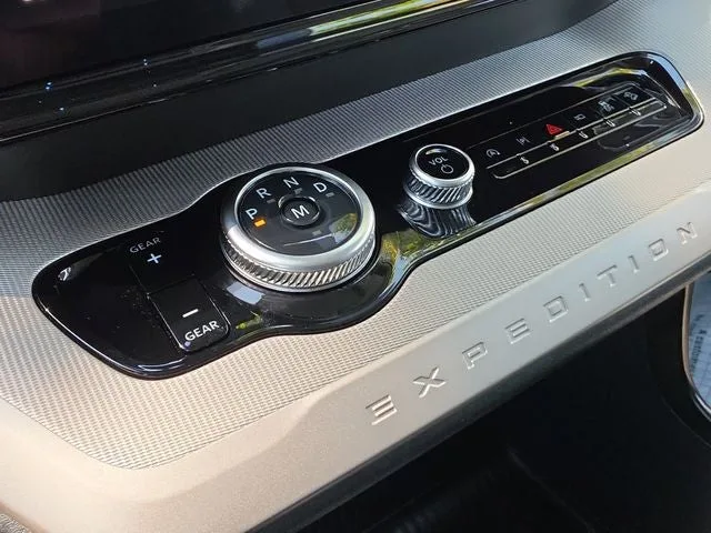 2025 Ford Expedition Max Active photo 23
