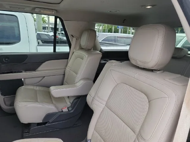 2023 Lincoln Navigator Reserve photo 11