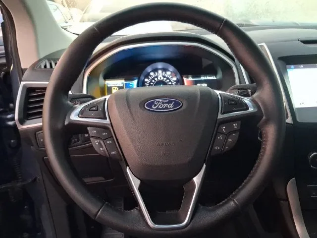 2019 Ford Edge SEL photo 14