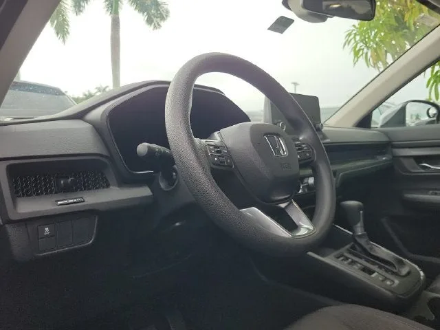 2025 Honda CR-V LX photo 8