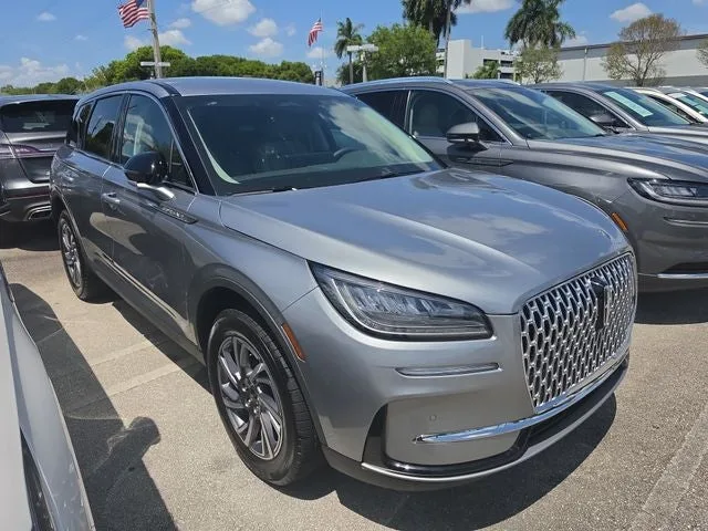 2024 Lincoln Corsair Premiere photo 17