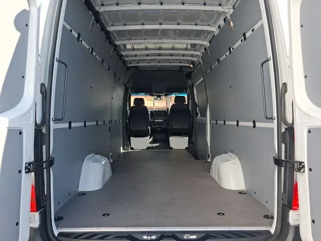 2025 Mercedes-Benz Sprinter 2500 Cargo 170 WB High Roof photo 6