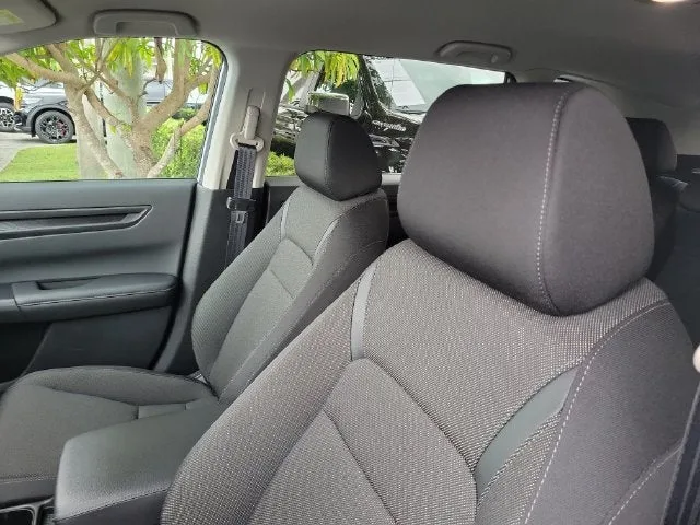 2025 Honda CR-V LX photo 9