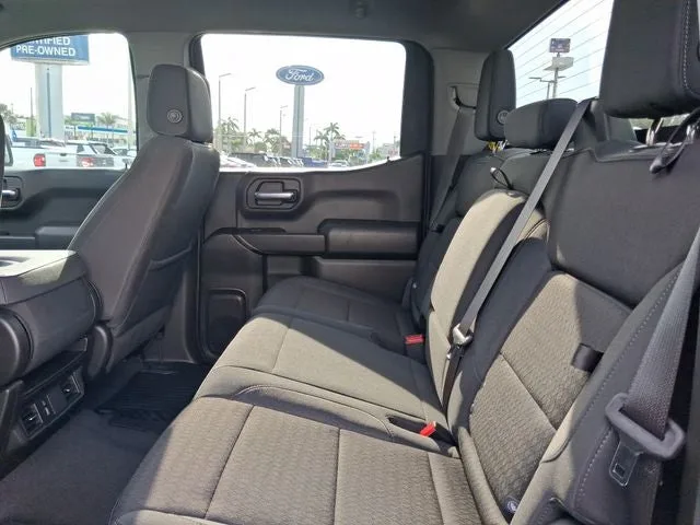 2023 Chevrolet Silverado 1500 Custom photo 6