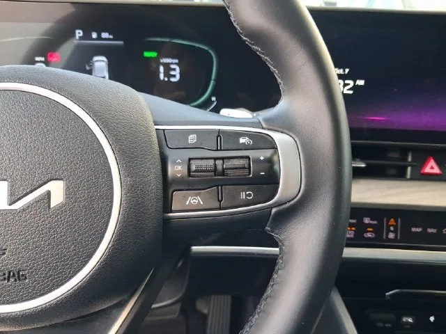 2024 Kia Sportage Plug-In Hybrid X-Line photo 17