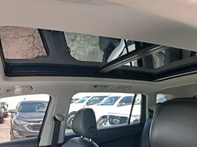 2018 Volkswagen Tiguan 2.0T SE photo 12