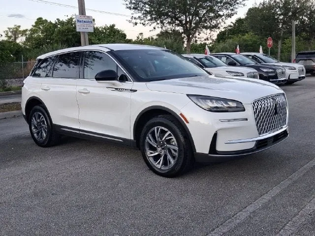 2024 Lincoln Corsair Premiere photo 21