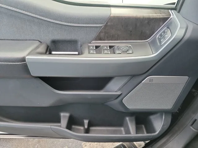 2023 Ford F-150 Lariat photo 14