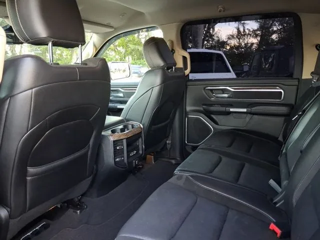 2019 RAM 1500 Laramie photo 5