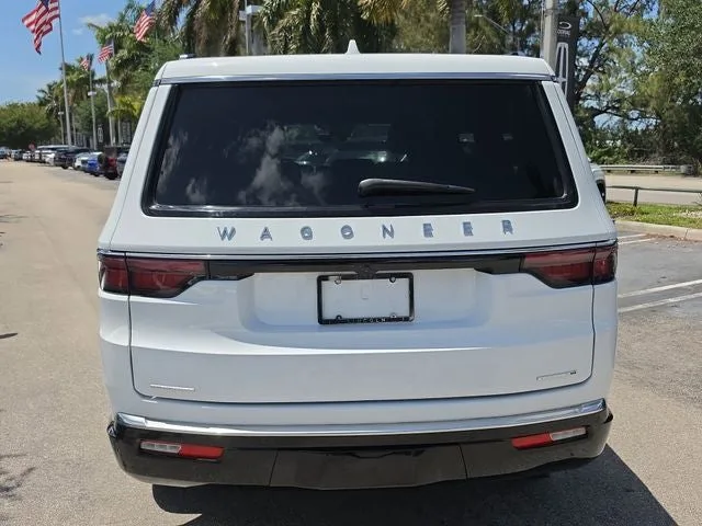 2023 Jeep Wagoneer Series III photo 5
