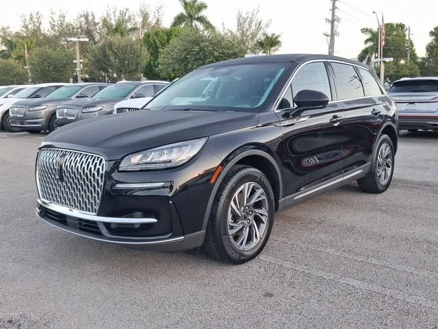 2024 Lincoln Corsair Premiere photo 2