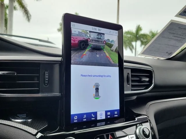 2023 Ford Explorer ST photo 26