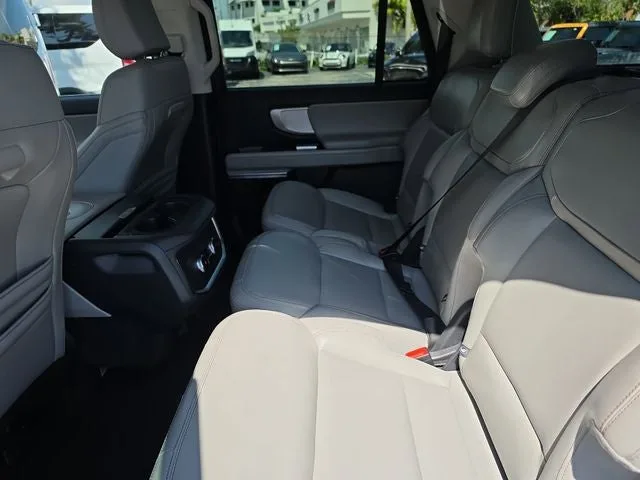 2025 Ford Expedition Max Active photo 9