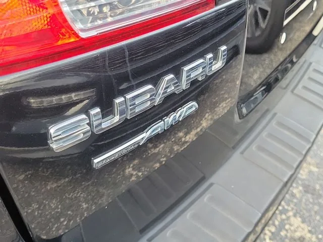 2014 Subaru Outback 2.5i Premium photo 5