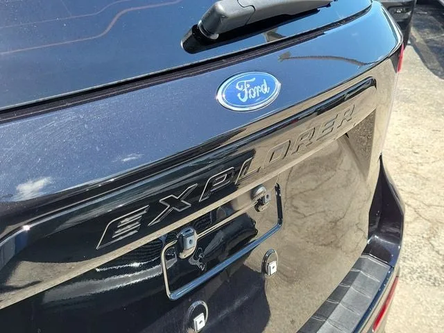 2023 Ford Explorer ST-Line photo 5