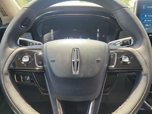 2025 Lincoln Corsair Premiere photo 18