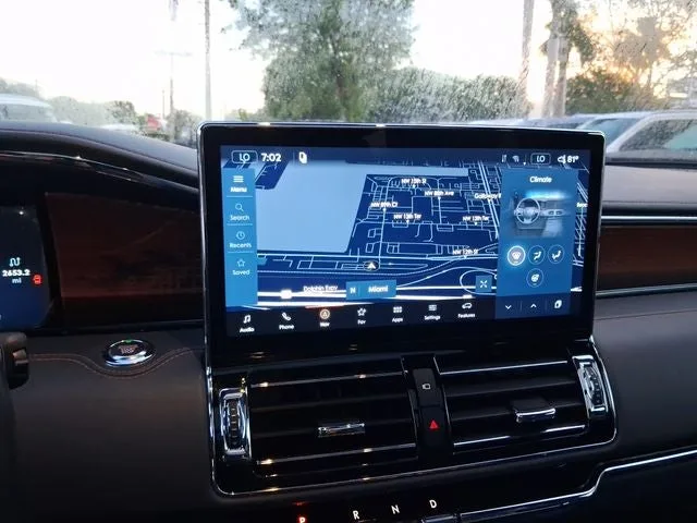 2024 Lincoln Navigator L Black Label photo 20