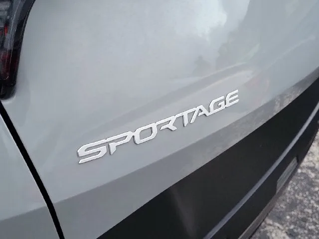 2026 Kia Sportage EX photo 6