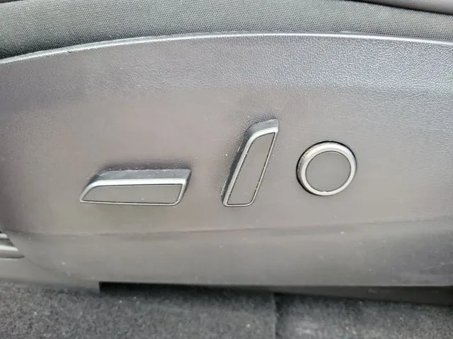 2022 Tesla Model Y Performance photo 17