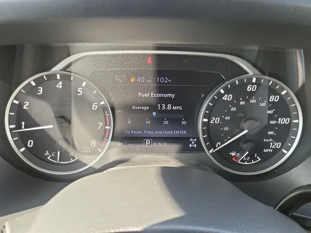 2024 Nissan Titan SV photo 18