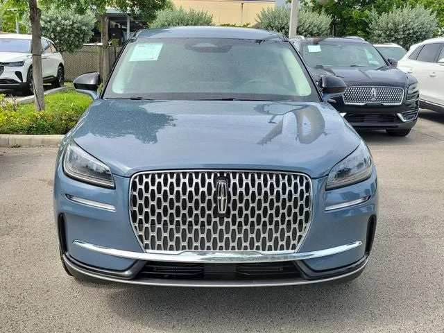 2024 Lincoln Corsair Premiere photo 2