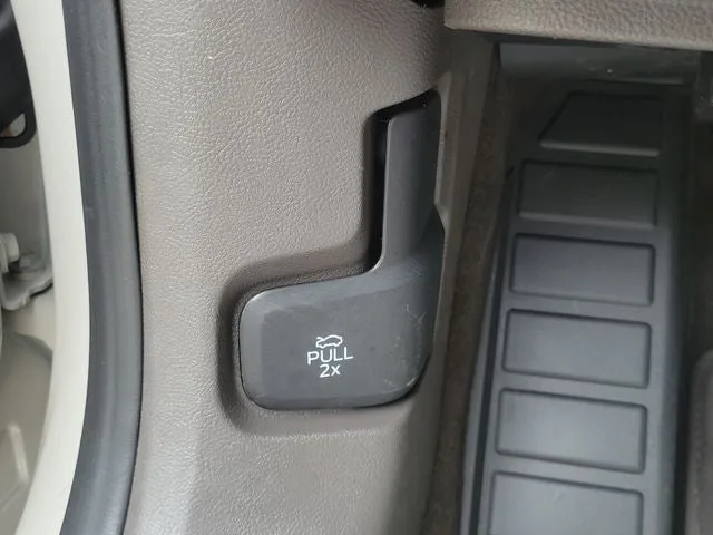 2022 Lincoln Corsair Standard photo 19