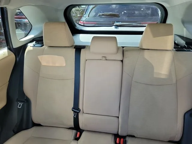 2021 Toyota RAV4 LE photo 12