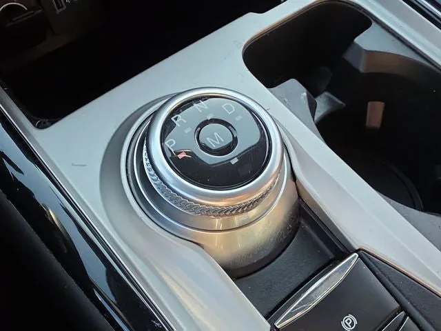2023 Ford Explorer ST photo 23