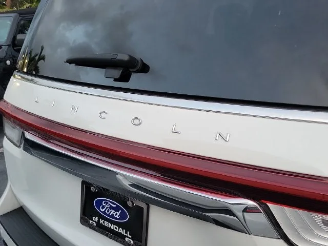 2023 Lincoln Navigator Reserve photo 5