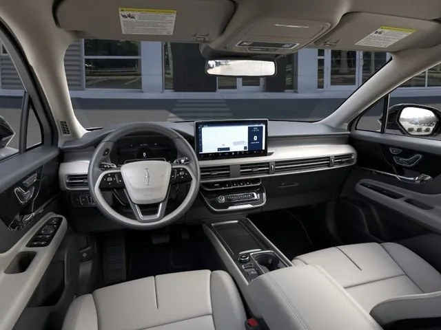 2026 Lincoln Corsair Premiere photo 9