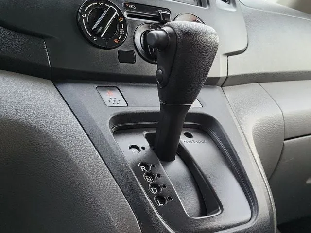 2021 Nissan NV200 S photo 32