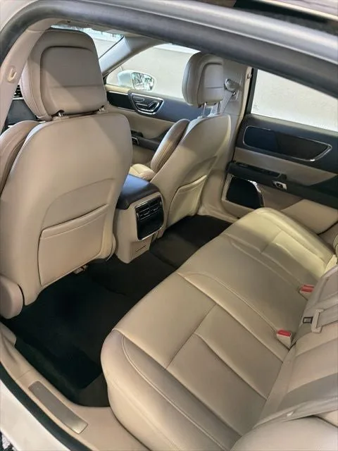 2020 Lincoln Continental Standard photo 4