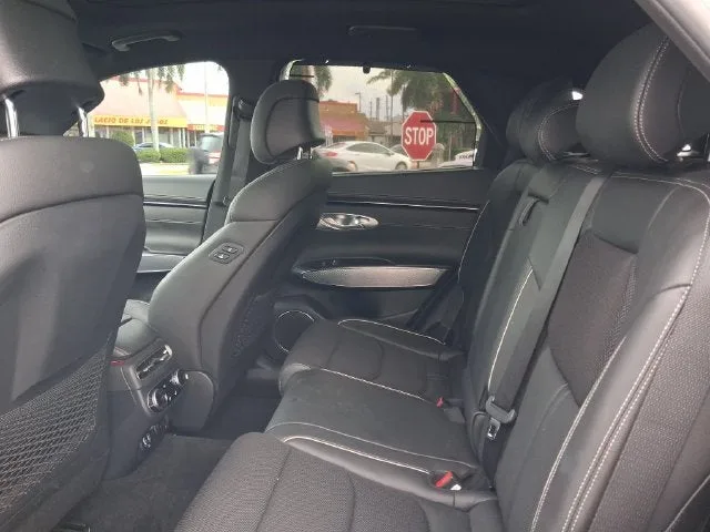 2024 Genesis GV70 2.5T photo 6