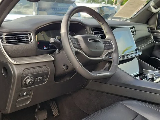 2022 Jeep Wagoneer Series II photo 12