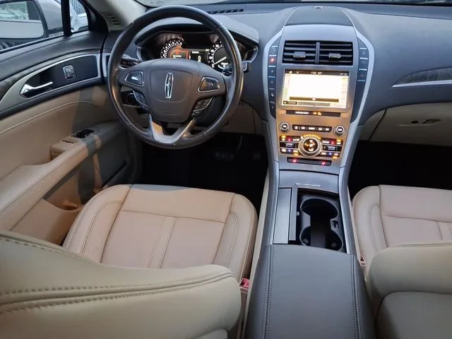 2019 Lincoln MKZ Reserve photo 8