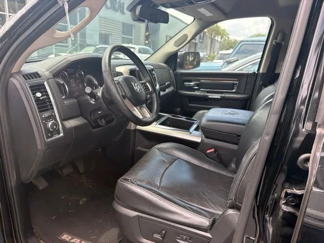 2014 RAM 1500 Laramie photo 3
