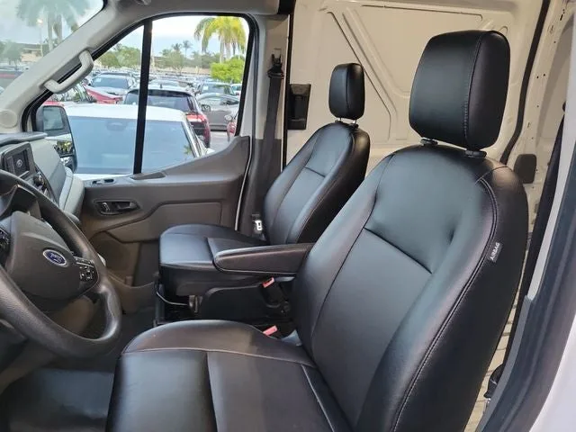 2023 Ford Transit-250 Base photo 17