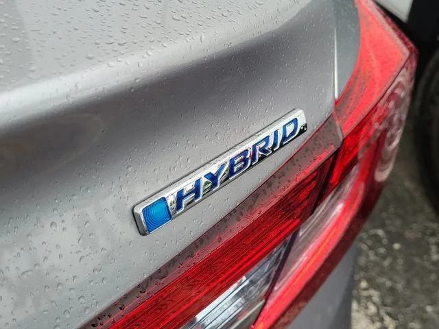 2018 Honda Accord Hybrid Base photo 5