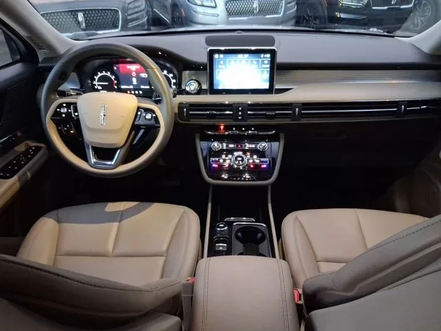 2022 Lincoln Corsair Standard photo 7