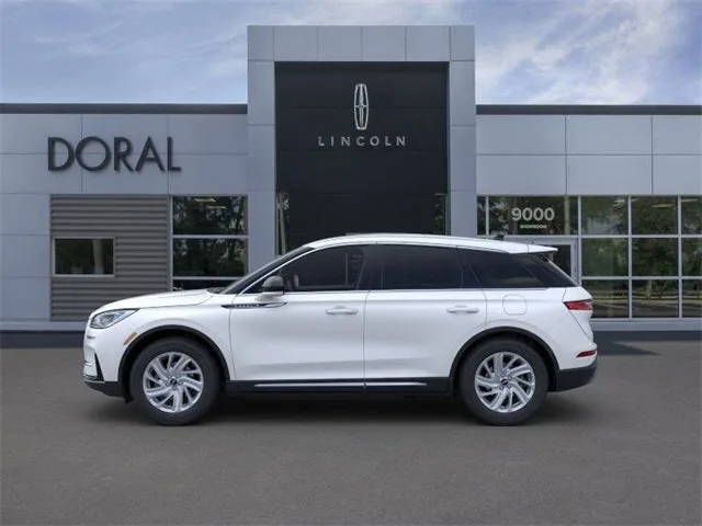 2024 Lincoln Corsair Premiere photo 3
