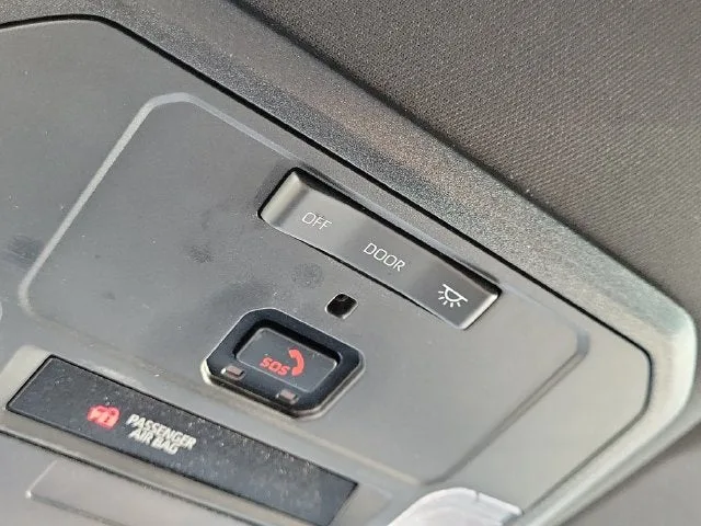 2025 Toyota Tacoma SR5 photo 32